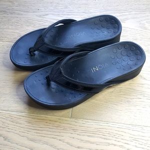 Vionic Platform Sandals Black Size 7
